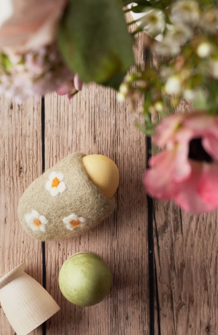 How to Choose the Right Size for a Needle Felted Wool Decoration