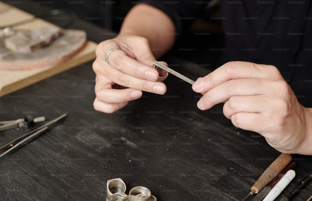 Jewelry Wire Gauge Explained: Comparing Common Sizes for Beading, Wrapping, and Sculpting