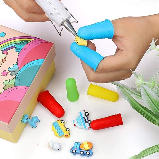 12 Pieces Silicone Hot Glue Gun Finger Caps, 4 Colors Finger Guard Protectors or Hot Glue Wax Rosin Resin Honey Adhesives Scrapbooking Sewing in 3 Sizes-Red/Blue/Yellow/Green