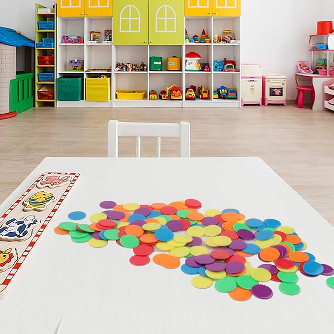 Coopay 300 Pieces Counters Counting Chips Plastic Markers Mixed Colors for Bingo Chips Game Tokens, Contain Orange, Blue, Green, Yellow, Red, Purple Colors