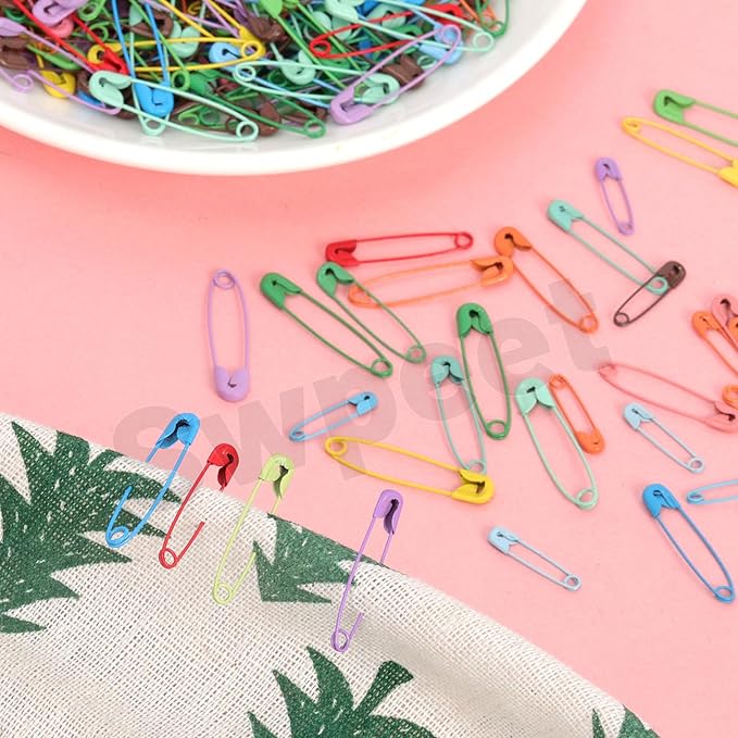 Swpeet 440Pcs 32mm/ 1.26 Inch Colorful Safety Pins Assortment Kit, Rust Resistant Steel Small Safety Pin Kit with Clear Case, Mini Safety Pins for Sewing, Clothes, Craft Arts