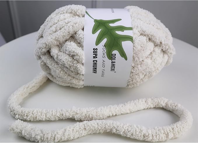 DDL&HEXI 4 Pack Super Chenille Chunky Yarn for Hand Knit, Blanket Making Kit, Jumbo Knitting, 4x8oz (226g) per Bag, Soft Polyester for Crochet, Knitting, and DIY Projects (White-4)
