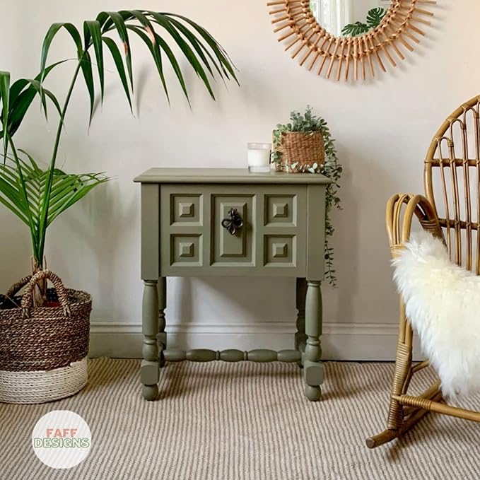 Dixie Belle Paint Company Chalk Finish Furniture Paint - Spanish Moss (32oz) - Matte Succulent Green Chic Chalk Mineral DIY Furniture Paint